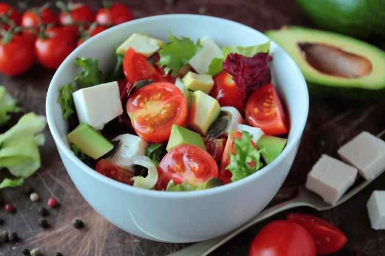Salade d'avocat et feta