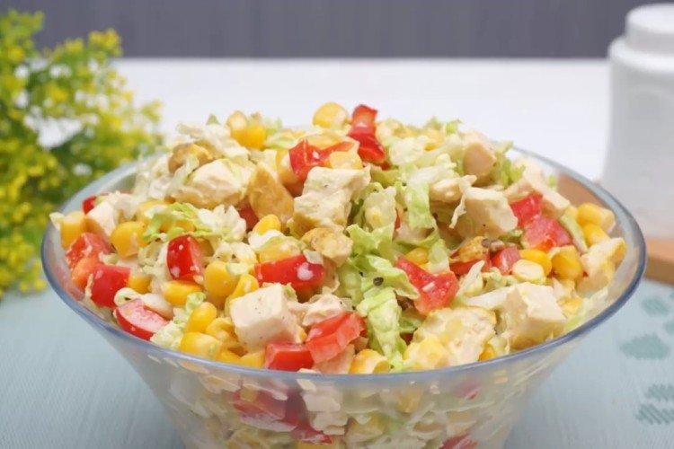 Salade de chou, maïs et mozzarella