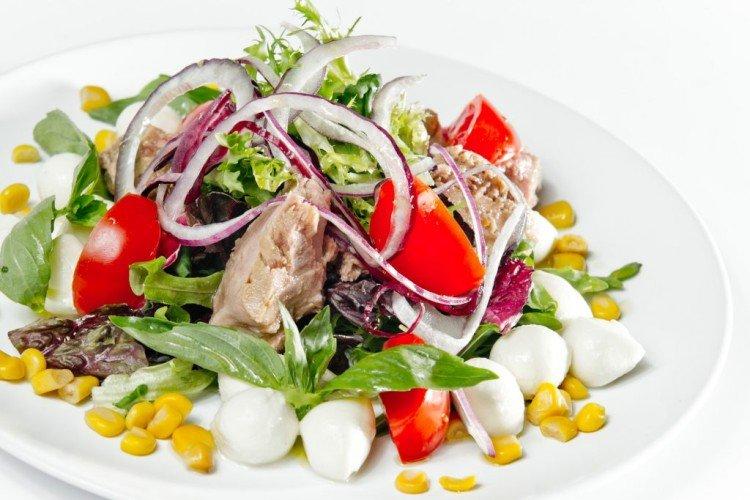 Salade de thon et mozzarella