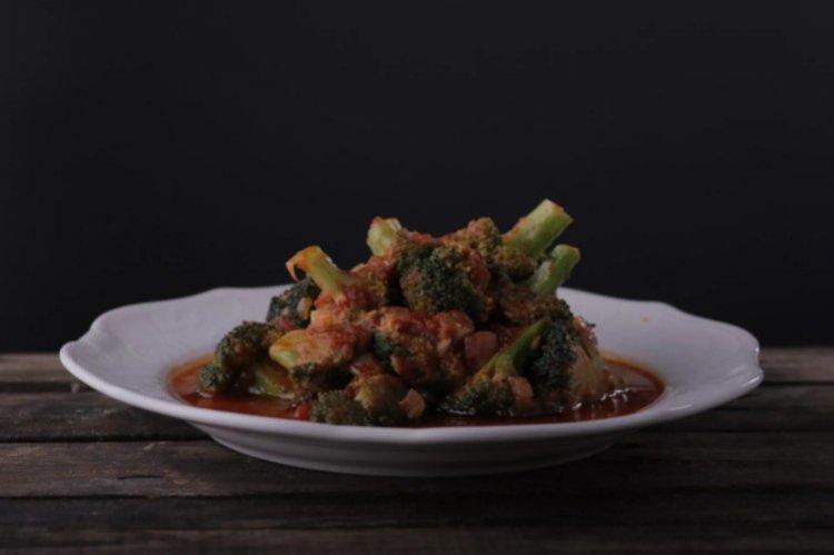 Brocoli à la tomate