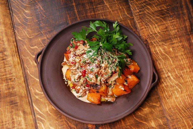 Salade de viande à la citrouille et à la grenade