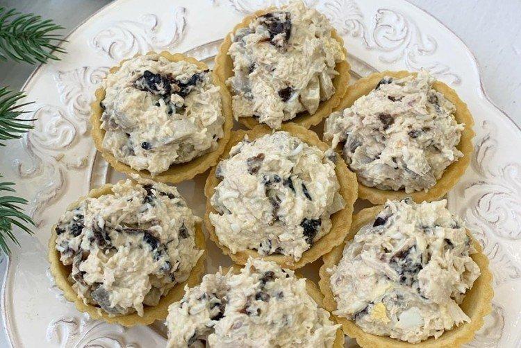 Garniture au poulet et aux pruneaux