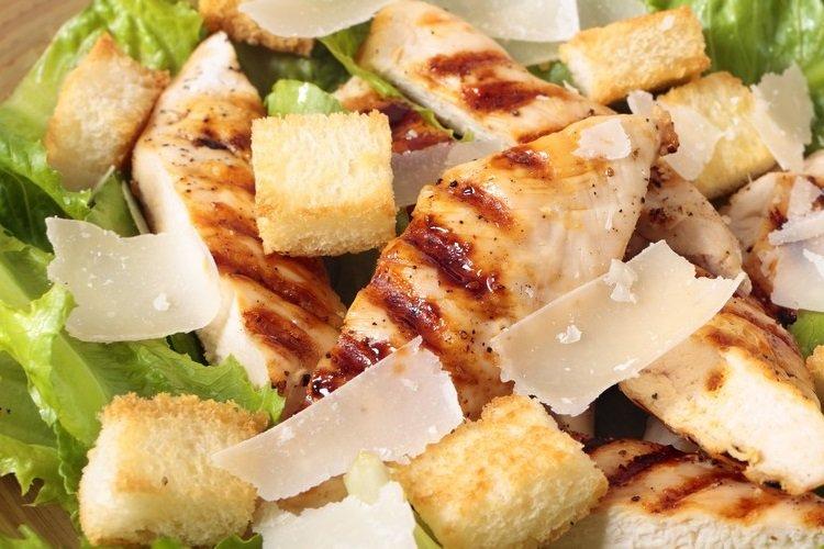 César au poulet et parmesan César au poulet et parmesan