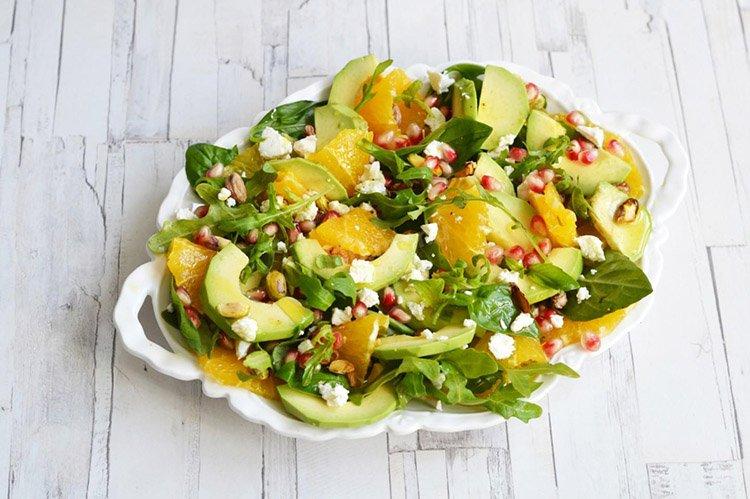 Salade de feta, oranges, grenade et roquette