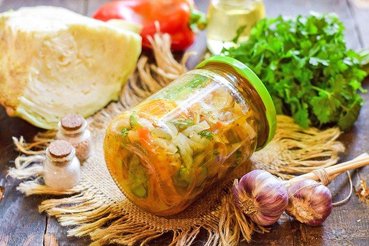 Chou coréen aux concombres pour l'hiver