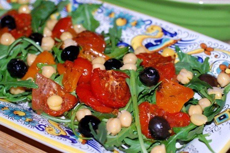 Salade de tomates séchées et olives
