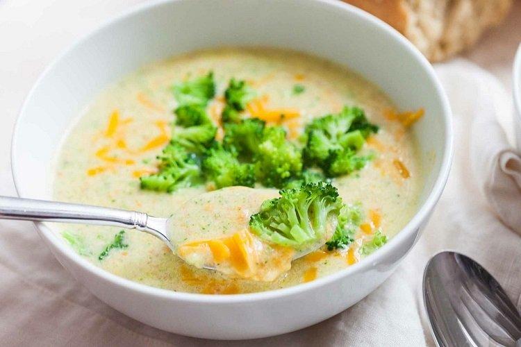 Soupe de fromage au brocoli