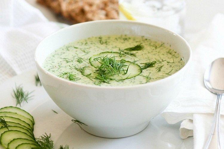 Soupe froide de concombre