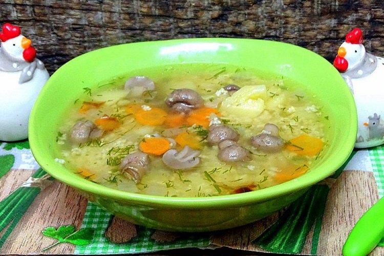 Soupe de millet aux champignons