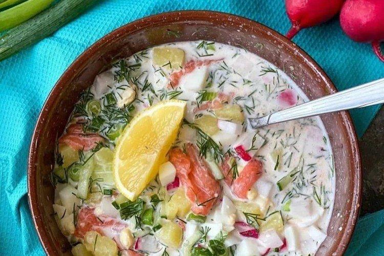 Okroshka sur kéfir au saumon