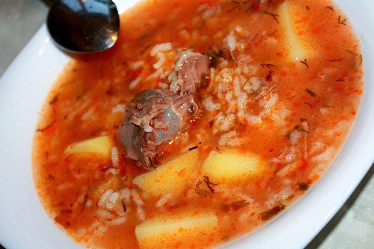 Soupe d'orge aux côtes fumées