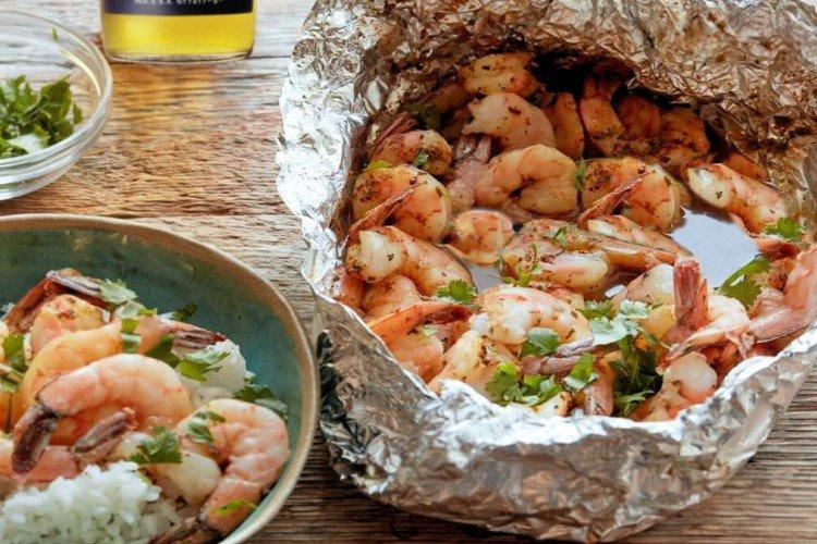 Crevettes à la bière sur le grill