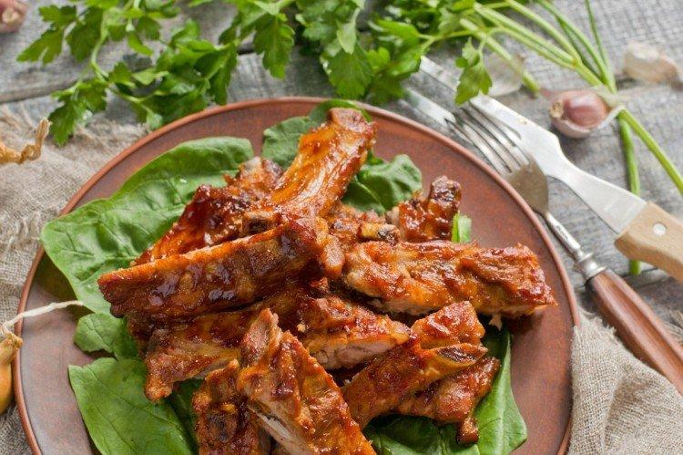 Côtes de porc marinées à la moutarde