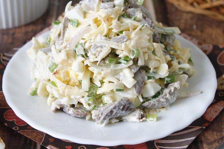 Salade d'ananas aux coeurs de poulet