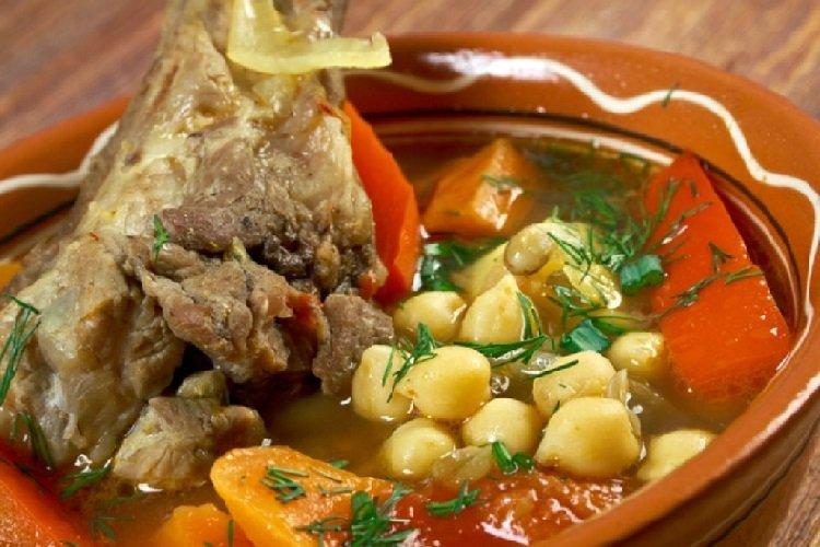 Shurpa d'agneau de Nukhut