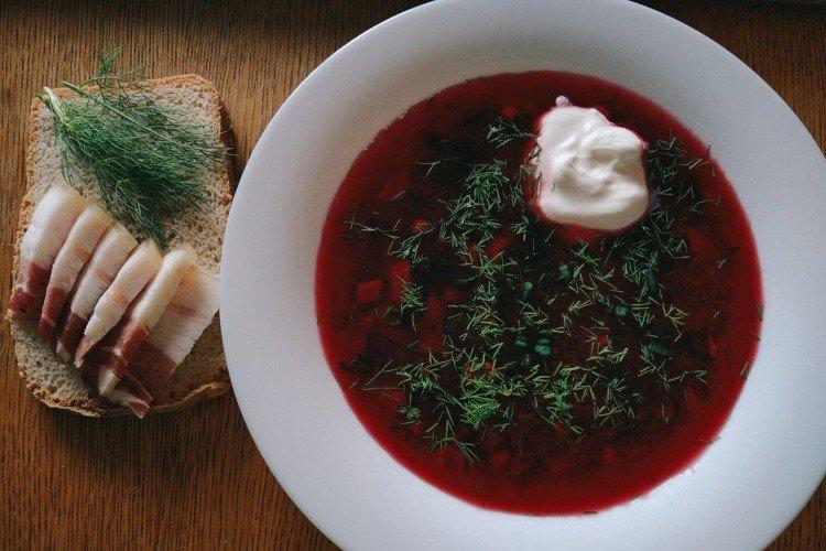 Bortsch froid aux betteraves marinées Bortsch froid aux betteraves marinées