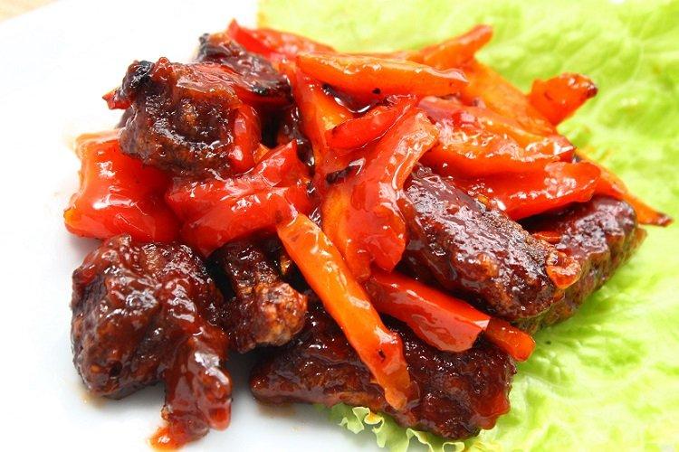 Porc boeuf stroganoff au poivron