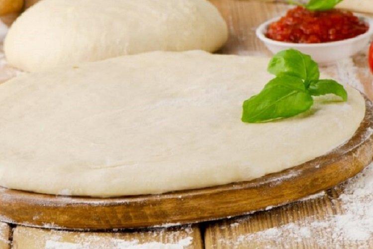 Pâte à pizza fine