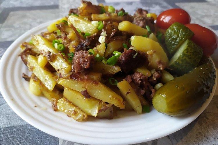 Pommes de terre sautées au ragoût