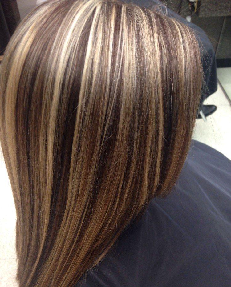 Faits saillants sur les cheveux noirs - photo