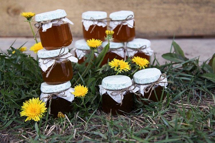 Confiture de pissenlit aux feuilles de cerisier