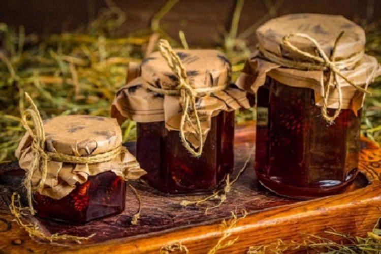 Confiture de pommes de pin avec édulcorant