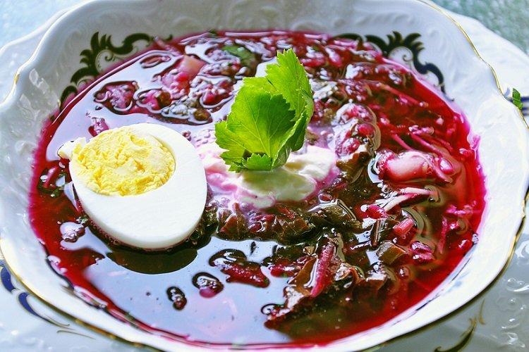 Betteraves froides aux fanes de betteraves