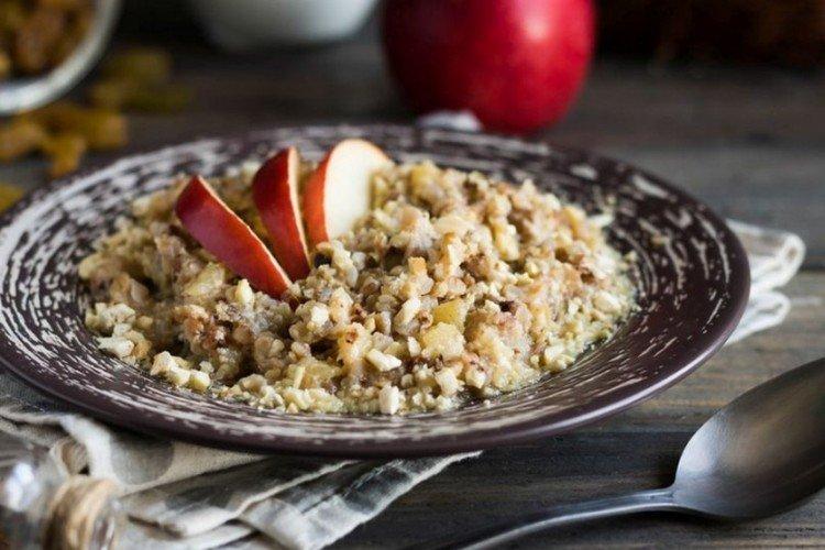 Bouillie de sarrasin à la pomme