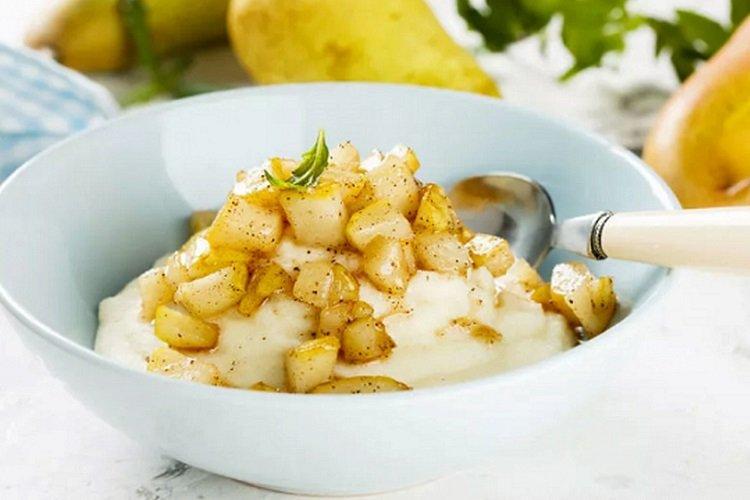 Bouillie de millet aux poires et au lait