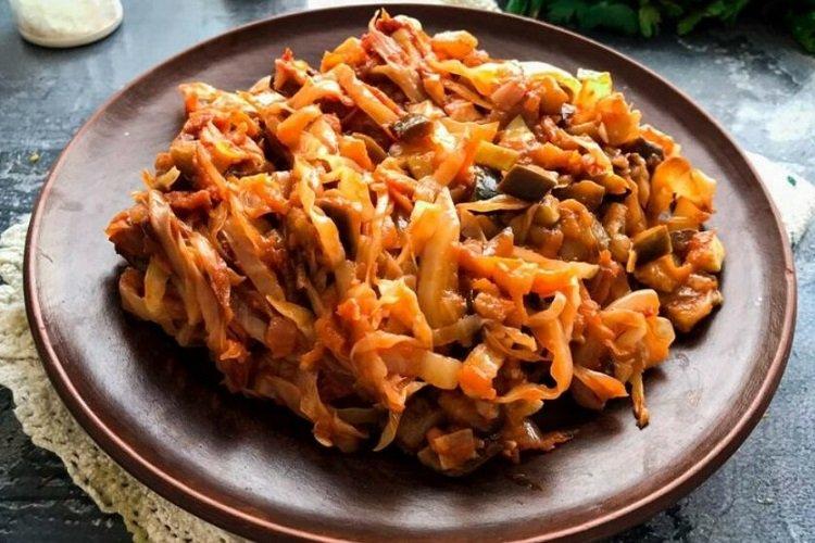 Chou mijoté aux aubergines