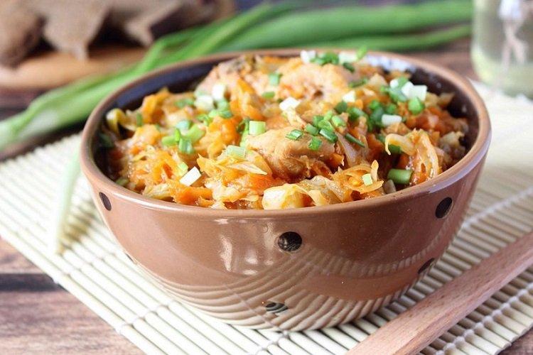 Chou mijoté au poulet