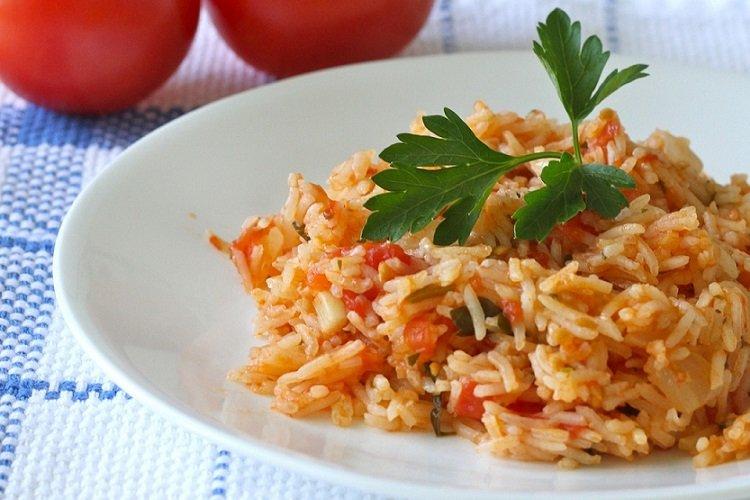 Bouillie de riz aux tomates et au fromage