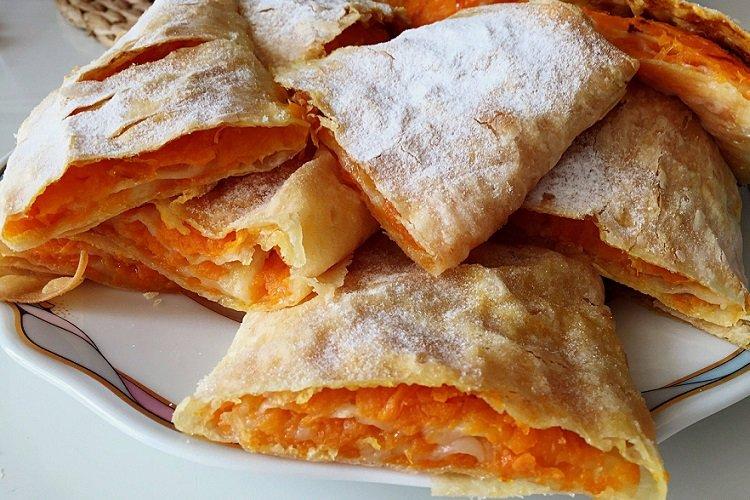 Lavash farci à la citrouille et aux pommes