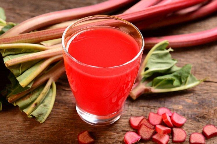 Compote de rhubarbe aux raisins secs