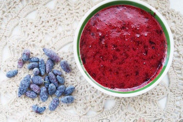 Confiture de chèvrefeuille crue