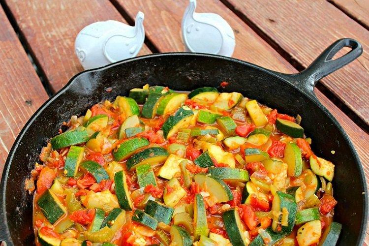 Courgettes mijotées dans une poêle