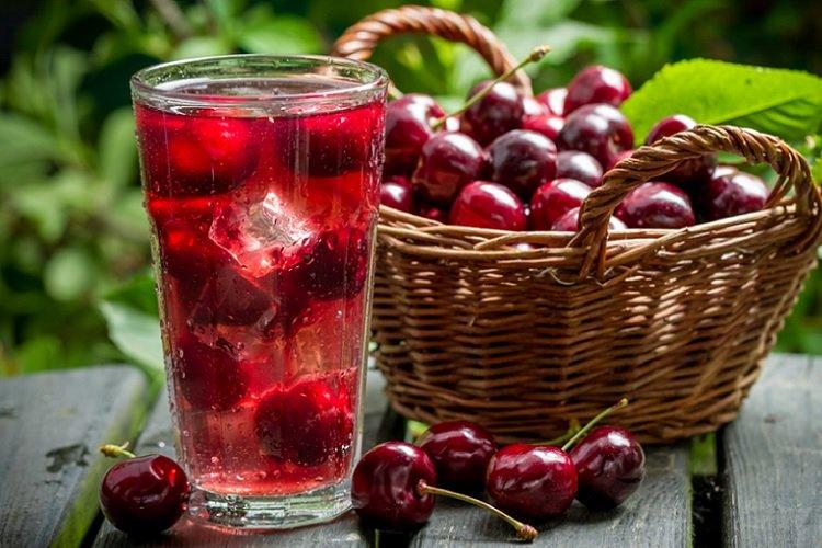 La recette classique de la compote de cerises