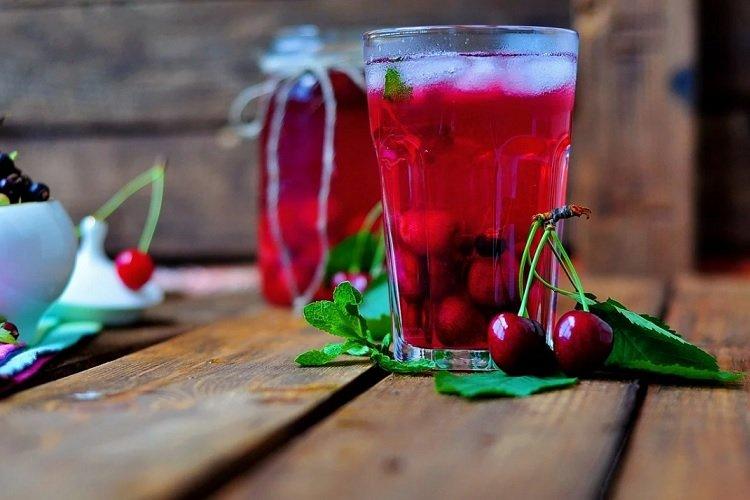 Compote de cerises et rhubarbe