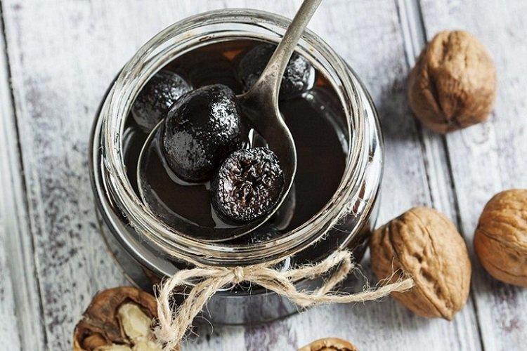 La recette classique de la confiture aux noix