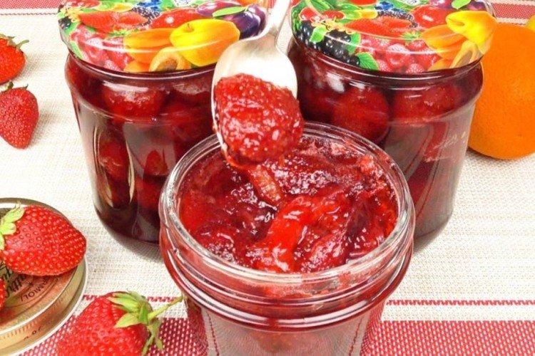 Confiture de fraises et d'oranges