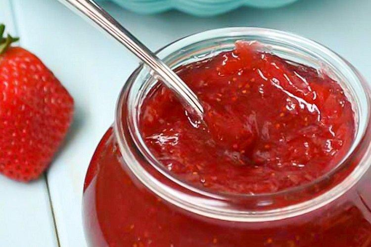 Confiture de fraises à la gélatine