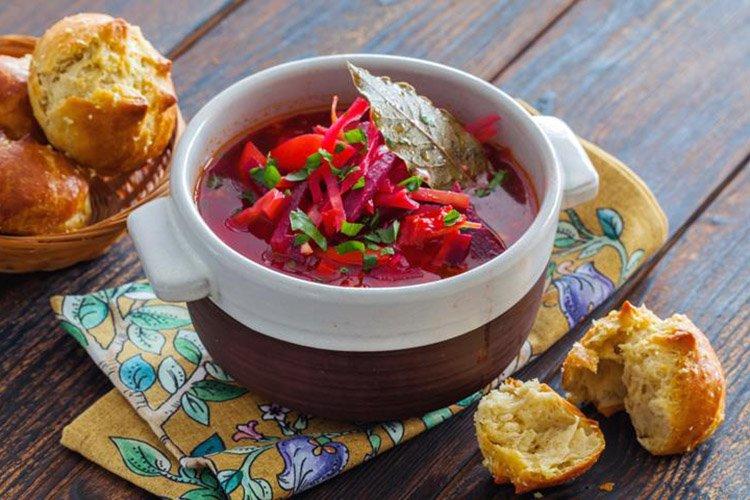 Bortsch avec beignets