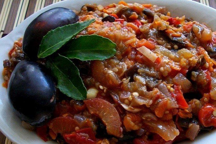 Sauté d'aubergines aux pruneaux