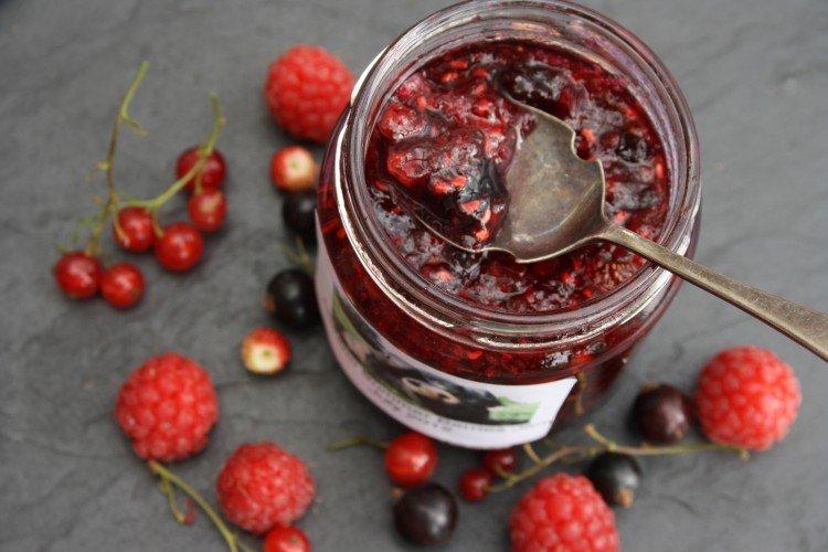 Confiture de baies sauvages au citron