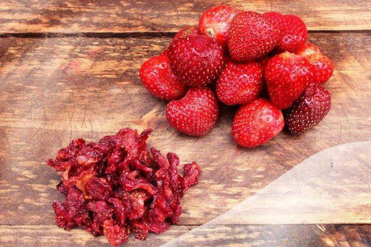Fraises séchées pour l'hiver