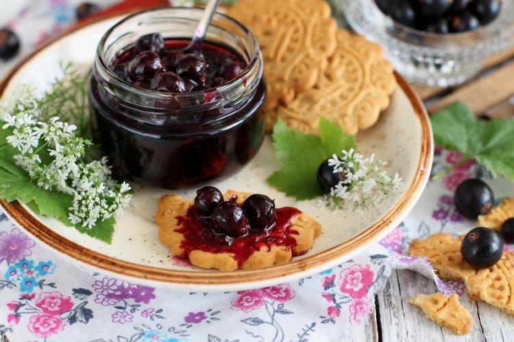 Confiture de cerises blanches et groseilles