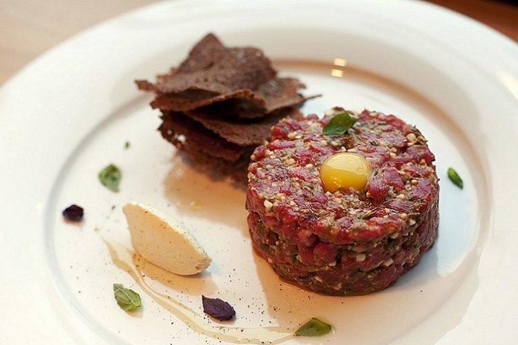 Tartare de boeuf épicé