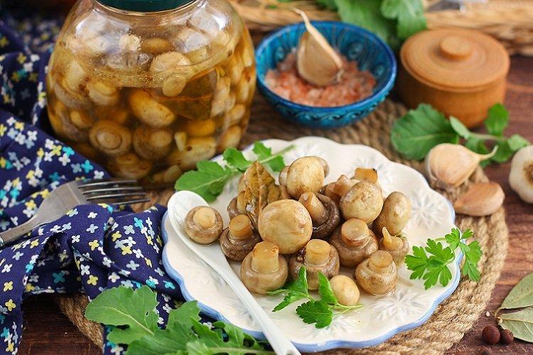 Champignons marinés au vinaigre de vin