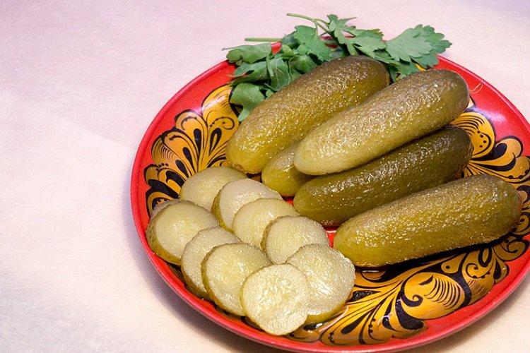 Concombres marinés sucrés