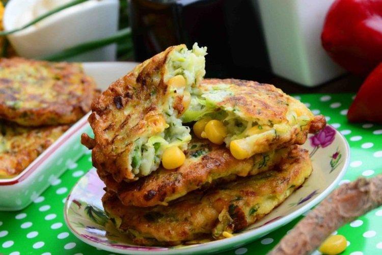Crêpes de courgettes au maïs et au fromage
